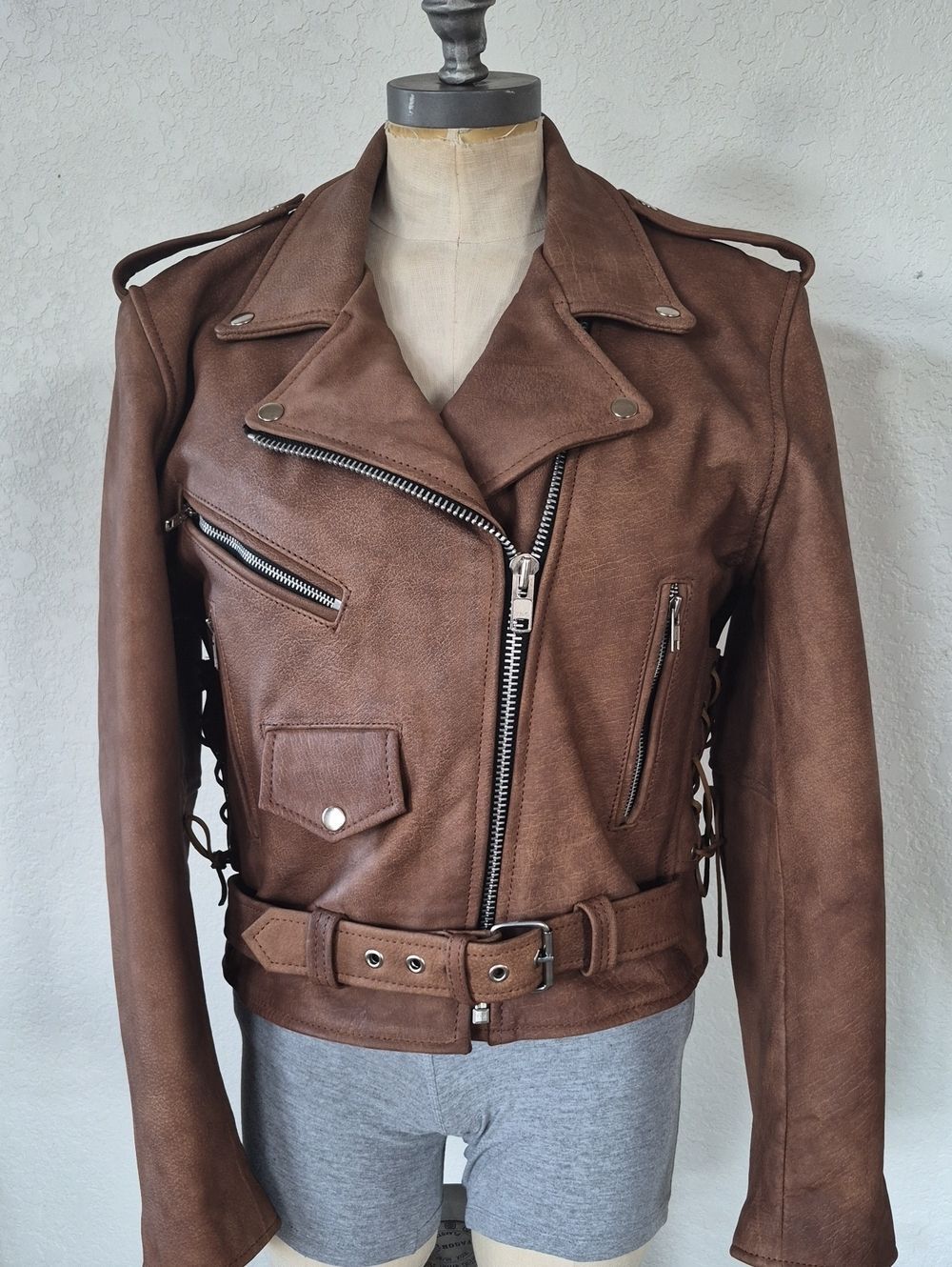 Custom Leather, Chops, 100%Leather w/removalable Lining Motorcycle Jacket Sz M